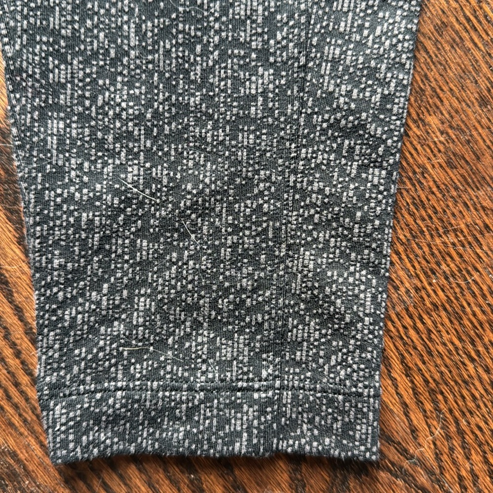 Athleta XS leggings gray toned print ankle - Picture 5 of 9